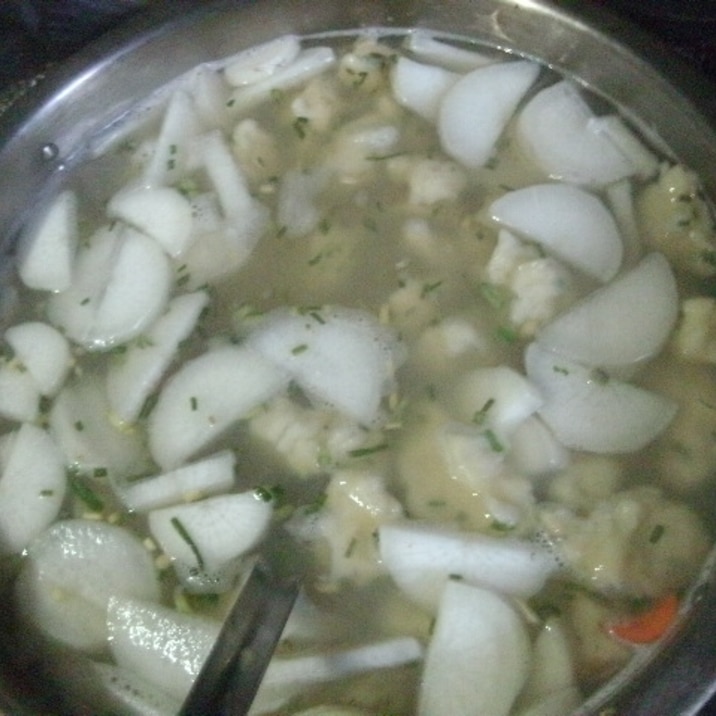 大根と菊芋のお団子スープ